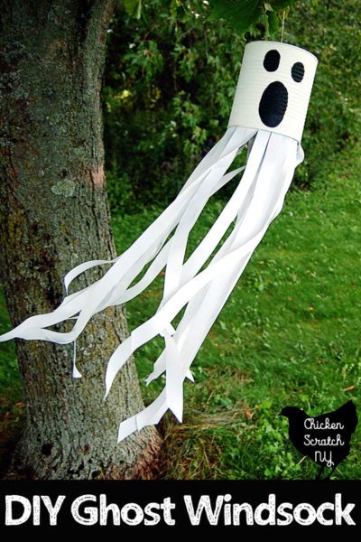 Dekorasi Halloween, Halloween Party Decor Diy, Halloween Infantil, Cheap Halloween Decorations, Halloween Diy Outdoor, Ghost Crafts, Easy Diy Halloween Decorations, Ghost Diy, Casa Halloween