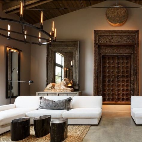 Restoration Hardware’s Napa Valley Compound Is an Ultra-Luxe Atelier Restoration Hardware Living Room, Restauration Hardware, Restoration Hardware Style, Smaller Homes, Farmhouse Side Table, Cute Dorm Rooms, Diy Home Decor Ideas, Cup Of Joe, Design Living Room