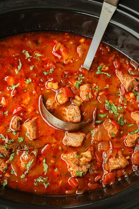 Pasole Recipe Slow Cooker, Crockpot Posole Pork Slow Cooker, Easy Crockpot Posole, Pasole Recipe Crockpot Mexican Posole, Pasole Recipe Pork Red Crockpot, Slow Cooker Pork Posole, Pozole Rojo Crockpot, Slow Cooker Menudo Recipe, Slow Cooker Posole Pork