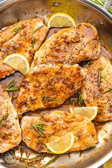 Tender and juicy Lemon Rosemary Chicken is made in one pan and in less than 30 minutes, with a simple and flavorful recipe pan gravy. Rosemary Chicken Recipe, Little Sunny Kitchen, Pan Gravy, Rosemary Recipes, Lemon Rosemary Chicken, Sunny Kitchen, Creamy Lemon Chicken, Chicken Skillet Recipes, Pan Fried Chicken