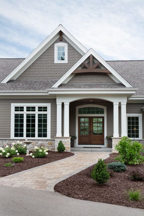 Shagbark Residence - Craftsman - Exterior - Milwaukee - by Highland Builders LLC | Houzz Craftsman Entry, Craftsman Home Exterior, Exterior House Siding, Exterior House Colors Combinations, House Paint Color Combination, Gray House, Exterior House Paint Color Combinations, Exterior House Color, Craftsman Exterior