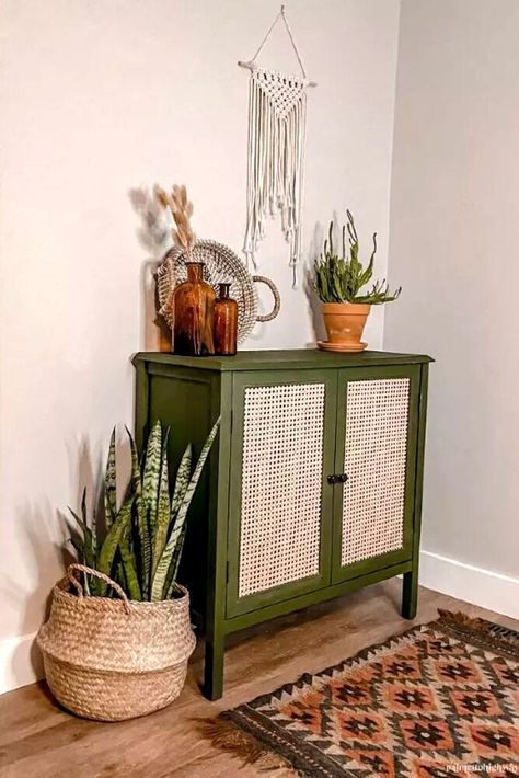 If you love boho decor but are on a budget check out this instagram furniture flip challenge. See how she transformed this thrift store cabinet into a beautiful cane cabinet upcycle on a budget. Diy Cane Cabinet, Cane Cabinet, Dekor Diy, Cabinet Makeover, Room Deco, Diy Home Furniture, Furniture Renovation, Refurbished Furniture, Boho Diy