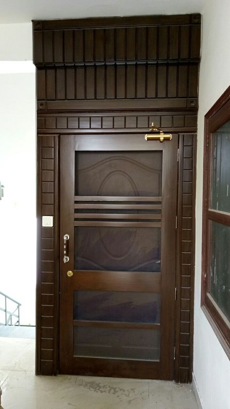 Front Net Door Design Wood, Mesh Door Design Wooden Main Door, Single Jali Door Design, Jali Gate Design Wooden Single Door, Net Doors For Main Door Modern, Jaali Gate Design Wooden, Jali Gate Design Wooden Modern, Net Gate Design, Front Jali Door Design Modern