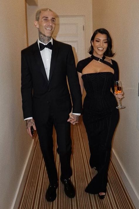 Kourtney Kardashian And Travis Barker, Kourtney Kardashian And Travis, Kourtney Kardashian Instagram, Kardashian Show, Kourtney Kardashian Style, Velvet Bustier, Kardashian Outfit, Travis Barker, Wedding Attire Guest