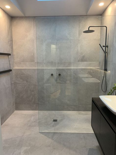 Bathroom Interior Grey Tiles, Big Tiles Shower Ideas, Small Bathroom With Big Tiles, Small Bathroom Grey Tiles, Grey Ensuite Bathroom Ideas, Grey Bathroom Tiles Ideas, Bathroom Big Tile Ideas, Ensuite Bathroom Tile Ideas, Bathroom Decor Grey Tiles