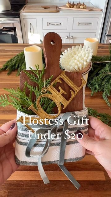 Host Christmas Gift, Serving Board Gift Ideas, Christmas Housewarming Gift, Dish Towel Christmas Gift Ideas, Kitchen Towel Christmas Gift Ideas, Kitchen Towel Wrapping Gift Ideas, Tea Towel Gifts, How To Fold Dish Towels Gift Ideas, Board And Brush Ideas