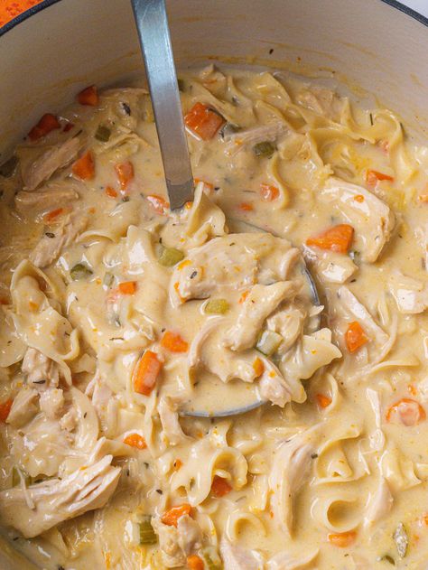 Creamy Chicken Noodle Soup | 12 Tomatoes Chicken Bacon Ranch Soup, Broccoli Cheddar Chicken Soup, Cheesy Chicken Soup, Ranch Soup, Low Carb Comfort Food, Low Carb Chili Recipe, Creamy Chicken Noodle, Broccoli Cheddar Chicken, Buffalo Chicken Soup