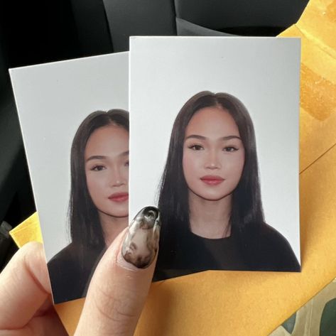 Asian Makeup Ideas, Passport Photo Makeup, Pretty Id Card Picture, Id Card Photo Makeup, Id Picture, Passport Pictures, Passport Photo, Super Rich Kids, Id Photo