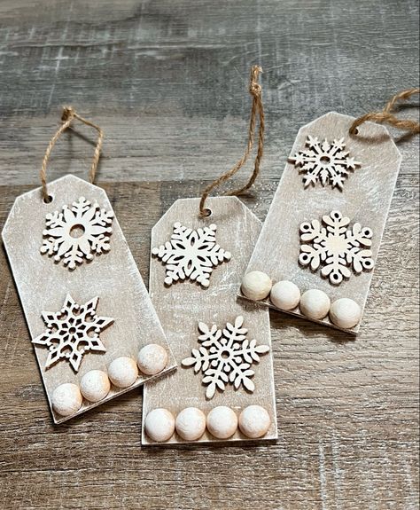 Wood Christmas Tags Diy Ornaments, Christmas Wood Tags Diy, Wood Tag Crafts, Wood Tag Christmas Ornaments, Wood Gift Tags Diy, Wood Snowflake Crafts, Wood Tag Ornaments, Wooden Gift Tags Christmas, Tag Ornaments Diy