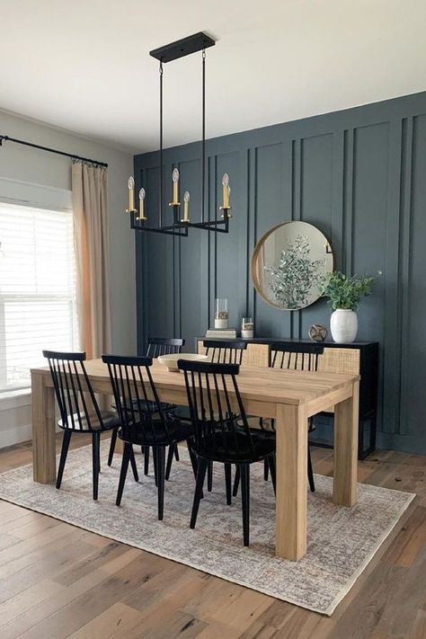 Transitional Dining Room Decor, Dining Room Accent Wall, Penthouse Living, Dining Room Accents, Black Chairs, Transitional Dining Room, Interior Design Per La Casa, Dining Room Remodel, Diy Backsplash