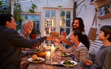 Denmark is one of the happiest countries in the world. Discover its secrets to a hygge-filled lifestyle and how you can put it to practise. Family Having Dinner, Good Diet, Mediterranean Lifestyle, Family Stock Photo, Improve Heart Health, Ways To Be Happier, High Fiber Foods, Environmental Factors, Family Lifestyle