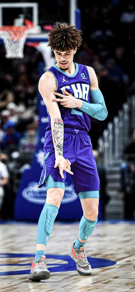 Lemolo Ball Wallpaper, Basketball Lamelo Ball, Lamelo Wallpaper, Lamelo Ball Wallpaper Aesthetic, Lamelo Ball Wallpaper, Nba Lamelo Ball, Cool Basketball Pictures, Lamello Ball, Nba Wallpapers Stephen Curry