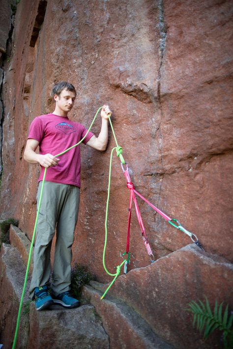 Rock Climbing Techniques, Solo Climbing, Climbing Technique, Lead Climbing, Mountain Crafts, Climbing Workout, Rope Climb, Abseiling, Sport Climbing