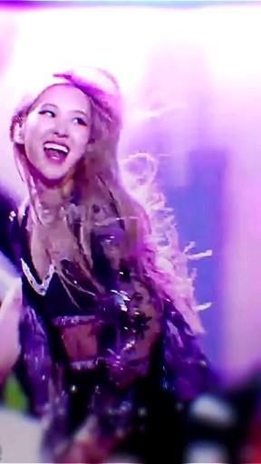 KPOP EDITS panosundaki Pin Rosé Cute Video, Cool Edits Video, Rose Fancam Edit, Rosé Edits Blackpink, Rose Blackpink Edit, Park Chaeyoung Blackpink, Blackpink Rosé Edit, Jessi Kpop, Adorable Aesthetic