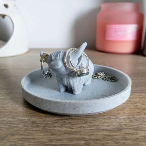 Highland Cow Jewellery Organiser Holder Stand Now in our store. #highlandcow #cow #jewelry #jewelleryaddict Clay Necklace Holder, Pottery Ring Holder, Cow Ring, Cow Jewelry, Clay Jewellery Holder, Dish Organizer, Taurus Ring, Dish Organization, Pottery Ring