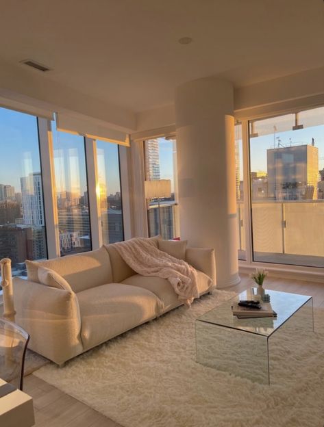 Apartment With High Ceilings, Sky High Apartment, High Rise Apartment Living Room, Apartment Kitchen Modern, Living Room In Apartment, Chicago Apartment Aesthetic, Apartment Lights, Minimalistic Apartment, Apartamento New York