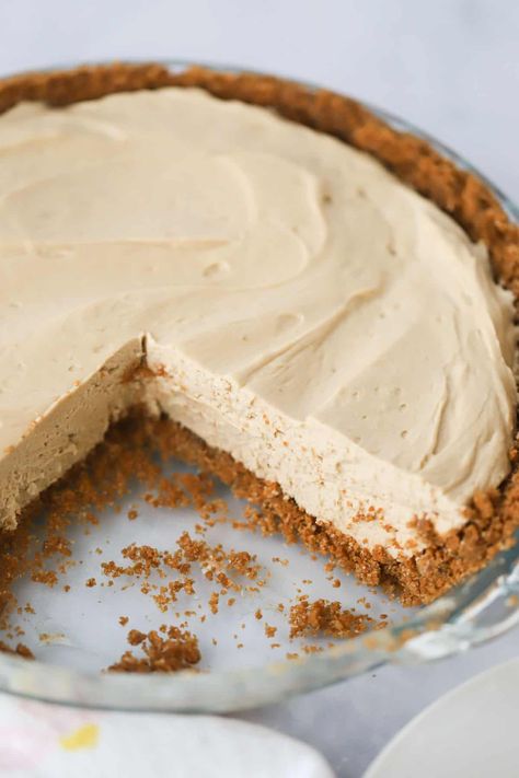 This no bake Cookie Butter Cheesecake has a rich and creamy filling with a buttery Biscoff cookie crust. It’s a seriously delicious and easy no bake dessert that’s perfect for all kinds of occasions. #thecarefreekitchen #cookiebutter #nobake #cheesecake #biscoff #piecrust #speculoos #dessert Cheesecake Biscoff, Cheesecake Crust Recipe, Cookie Butter Cheesecake, No Bake Cookie, Easy No Bake Cookies, Biscoff Cheesecake, Cheesecake Crust, No Bake Pumpkin Cheesecake, Easy No Bake Cheesecake