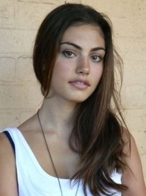 Phoebe Tonkin teenager Phoebe Tonkin Cleo, Phoebe Tonkin Makeup, Young Phoebe Tonkin, Phoebe Tonkin Aesthetic, Phoebe Tonkin Hair, Cleo H2o, Phoebe Tonkin H2o, Cleo Sertori, H2o Mermaids