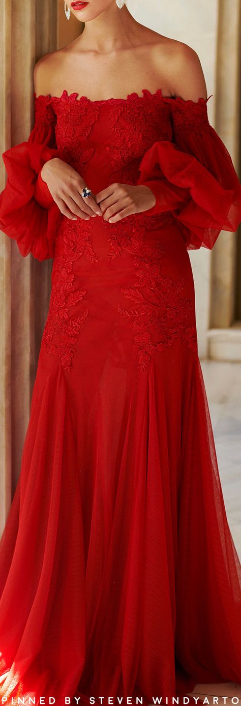 Costarellos Fall Winter 2018 Lookbook - Off The Shoulder Tulle Lace Gown #fall2018 #fw18 #womenswear Red Wedding, Wedding Dresses Red, Gown Red, 파티 드레스, Red Fall, Dresses Red, Mode Hijab, Tulle Lace, Gorgeous Gowns