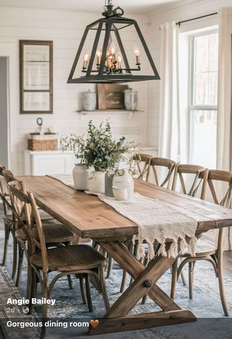 Rustic Farmhouse Decor Ideas, Rustic Farmhouse Dining Table, Apartment Dining Room, House Dining Room, Farmhouse Kitchen Tables, Country Dining Rooms, Farmhouse Decor Ideas, Elegant Dining Room, Large Dining Room