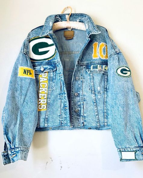 Jean Jacket Cricut Ideas, Painted Game Day Jean Jacket, Nfl Jean Jacket Diy, Football Jean Jacket Diy, Disney Jean Jacket Diy, Gameday Jean Jacket, Nfl Denim Jacket, Jean Jacket With Patches Diy, Packers Game Day Outfit