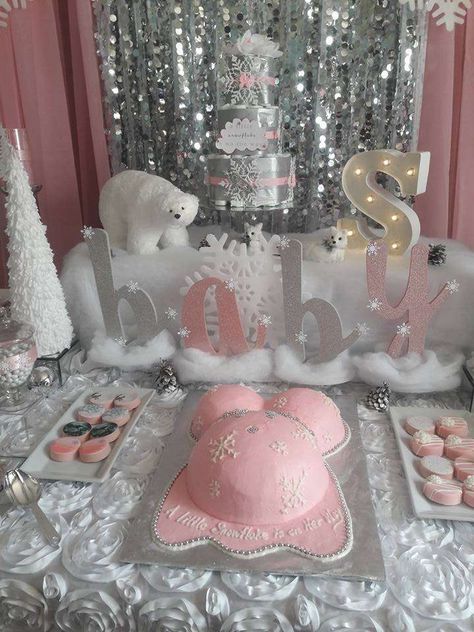 What a fun baby bump cake at this snowflake themed winter Baby Shower!! See more party ideas and share yours at CatchMyParty.com #winter #babyshower Bump Cake, Winter Baby Shower Decorations, Décoration Baby Shower, Winter Baby Shower Themes, Girl Shower Themes, Winter Shower, Snowflake Baby Shower, Winter Wonderland Baby Shower, Outside Baby Showers