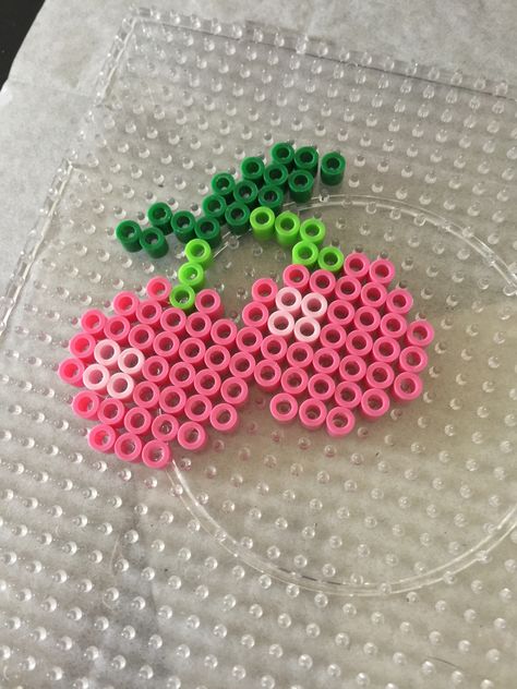 Cherry Perler Bead Pattern, Melty Bead Patterns Easy, Perler Bead Cherry, Perler Bead Words, How To Iron Perler Beads, Strawberry Perler Bead Pattern, Iron Beads Ideas Cute, Things To Make With Perler Beads, Perleplader Ideas Cute