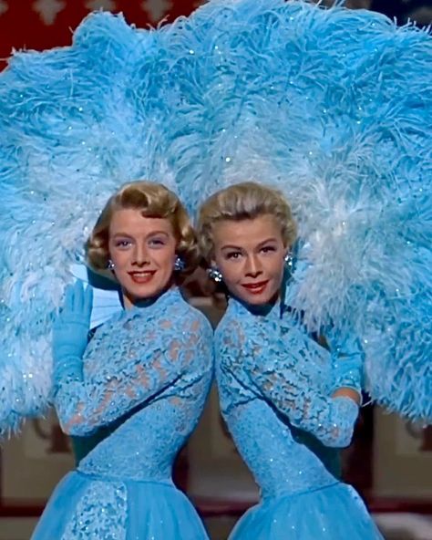 Allen on Instagram: “Rosemary Clooney and Vera-Ellen perform "Sisters." Then Bing Crosby and Danny Kaye clown around on the set. Director Michael Curtiz thought…” White Christmas Movie, Vera Ellen, Rosemary Clooney, Bing Crosby, This Is Your Life, I Love Music, Classic Movies, Great Movies, Christmas Movies