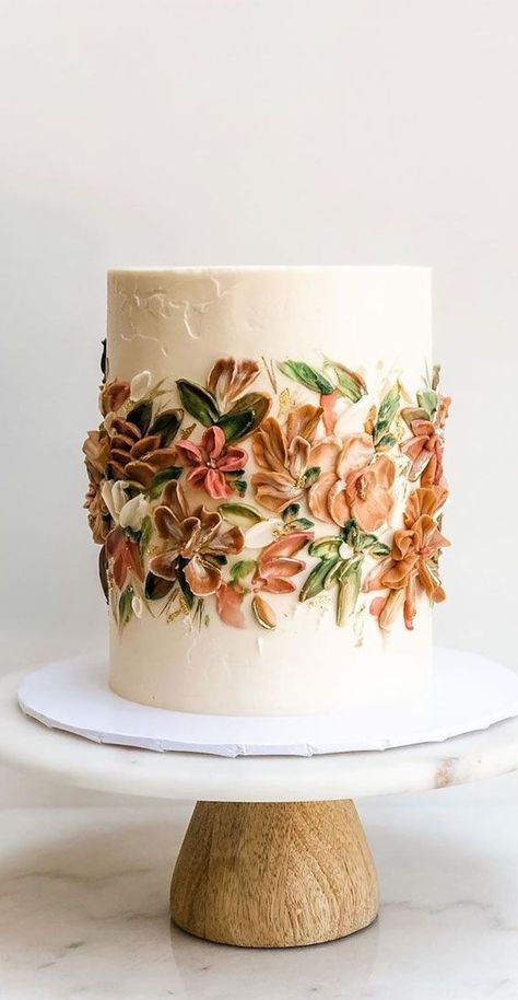 Mar 20, 2021 - 8. Early fall floral abstraction Simplicity is key. This creamy white cake added pretty early fall floral around the cake. This pretty cake by lila.cakeshop  Explore more beautiful cake inspiration : lila.cakeshop  | See more wedding cake featured on fabmood‘s instagram page. Mini Torte, Fall Cakes, Pretty Birthday Cakes, Painted Cakes, Wedding Cake Inspiration, Floral Cake, Wedding Cake Designs, White Cake, Early Fall