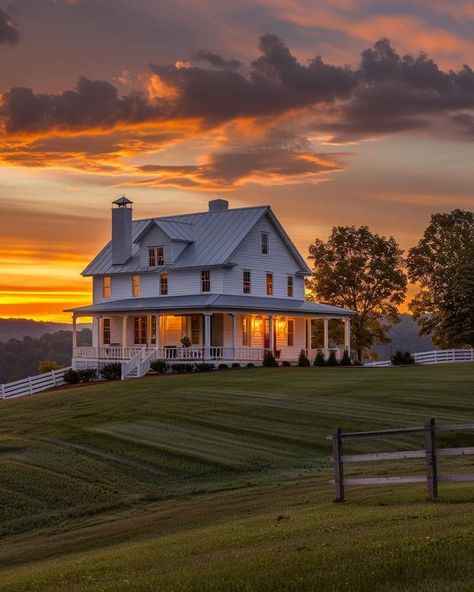 Farmhouse Gallery Old Style Farmhouse Exterior, Wrap Around Porch Farmhouse Aesthetic, Country Side Farmhouse, Farmhouse Inspiration Exterior, Country Style Homes Exterior Farmhouse, Ranch Houses Country, House On A Farm Country, White Farm Style House, Texas Farmhouse Aesthetic