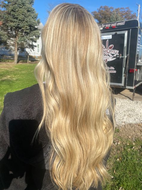 Back of the head of a Long blonde hair girl Natural Bleach Blonde Hair, Europe Blonde Hair, Golden Blonde Hair Inspiration, Long Blonde Hair Highlights, Icy Golden Blonde Hair, Golden Ice Blonde Hair, Golden Light Blonde Hair, Light Golden Blonde Highlights, Light Golden Blonde Hair With Highlights