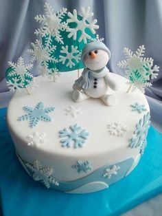 Winter Torte, Easy Christmas Cake Recipe, Winter Wonderland Cake, Cake Decoration Ideas, Christmas Themed Cake, Creative Design Ideas, Birthday Cake Decorating Ideas, Snowman Cake, Christmas Cake Designs