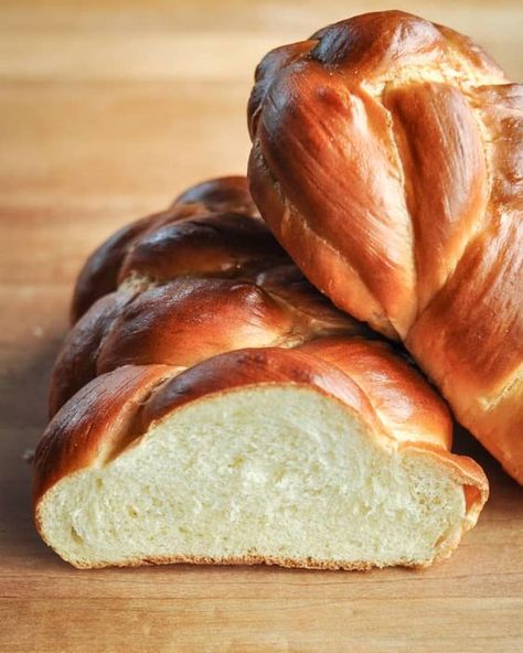 How To Make Challah Bread - Recipe | Kitchn Challah Bread Recipes, Loaves Of Bread, Pane Dolce, Make French Toast, Challah Bread, Cooks Illustrated, Just Bake, Cooking Lessons, Jewish Recipes