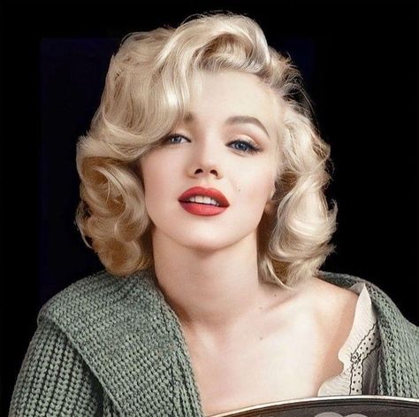 Marilyn Monroe Haircut, Marilyn Monroe Makeup, Marilyn Monroe Hair, Marilyn Monroe Photography, Marilyn Monroe Portrait, 50s Hairstyles, Marilyn Monroe Art, Marilyn Monroe Photos, Norma Jeane