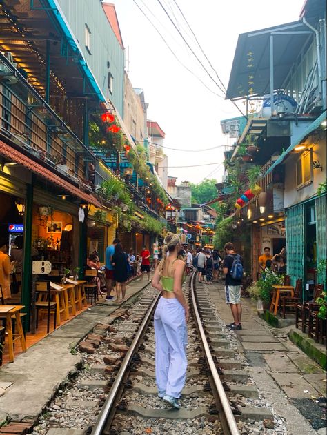 Train Street Hanoi
Train tracks
Vietnam Vietnam Pictures Beautiful, Vietnam Vision Board, Travel Vietnam Aesthetic, Travelling Aesthetic Thailand, Travel Aesthetic Vietnam, Singapore Street Fashion, Travelling Asia Aesthetic, Gap Year Aesthetic Thailand, Gap Year Aesthetic Asia