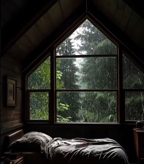 Relaxing Aesthetic, Dream House Garden, Fancy Bedroom, Cabin Aesthetic, Dark Home Decor, Dark Green Aesthetic, Cottage Interior, Forest View, Dark Home