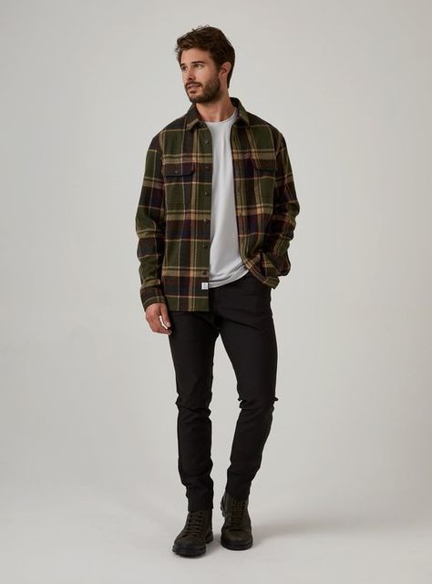 Kept looking and looking at these for a couple of months before ordering them. Glad I did. Business Casual Looks Men, Modern Hipster Outfits Men, Easy Men’s Fashion, Mens Clothing Styles Fall Casual, Men Fall Style Aesthetic, Shaket Outfits Men, Mens T Shirt Outfit Casual, Mens Fall Capsule Wardrobe 2024, Mens Fall Outfits For Pictures