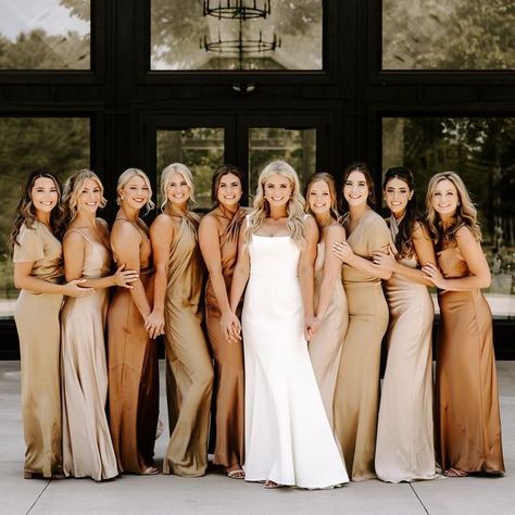 Bridesmaid Dresses With Maid Of Honor Different Color, Different Color Nude Bridesmaid Dresses, Tan Champagne Bridesmaid Dresses, Metallic Bridal Party, Gold Or Champagne Bridesmaid Dress, Copper Champagne Bridesmaid Dresses, Two Toned Bridesmaid Dresses, September Wedding Colors Champagne, Taupe Brown Bridesmaid Dresses