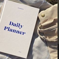 Papier Daily Planner, Planner Aethestic, 2024 Planner Aesthetic, Planning Aesthetic Journal, Day Planner Aesthetic, Daily Planning Aesthetic, Papier Planner Aesthetic, Planner Girl Aesthetic, 2024 Daily Planner