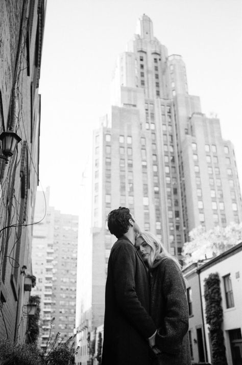 Nostalgic New York City Engagement — Kat Gillespie New York City Couple Pictures, New York City Couples Photoshoot, City Winter Engagement Photos, Engagement Photos In New York, Upper East Side Engagement Photos, Couple Shoot City, Nyc Engagement Photos Winter, Black And White Couples Photos, New York City Engagement Shoot