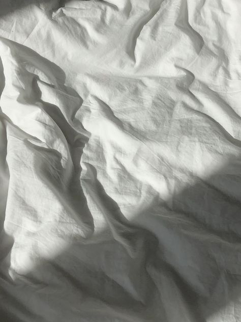 Sheet Aesthetic, Bedsheets Aesthetic Wallpaper, White Blanket Aesthetic, White Sheets Aesthetic, White Bed Sheets Aesthetic, White Bed Sheets, Book Background, White Sheets, White Blanket