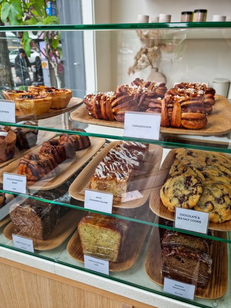 Tatte Bakery Aesthetic, Sweets Treats Aesthetic, Old School Bakery, Country Bakery Aesthetic, Cafe Desserts Aesthetic, Vegan Bakery Shop, Coffee Shop Bakery Ideas, Bakeshop Aesthetic, Retro Bakery Aesthetic