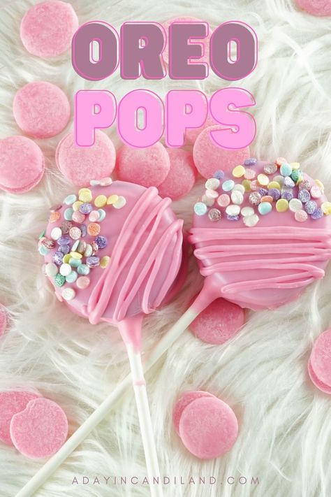 These Valentine Oreo Pops are perfect for kids' parties and adult events alike. They are easy to make and look so elegant. Only a few ingredients are needed to make these eye-catching treats any time of the year. Made with Oreos, Candy Melts and Sprinkles. Pink Oreo Cookies, Donat Glaze, Barbie Theme Party, Idee Babyshower, Barbie Birthday Party, Oreo Pops, Barbie Theme, Cookie Pops, Kids Party Food