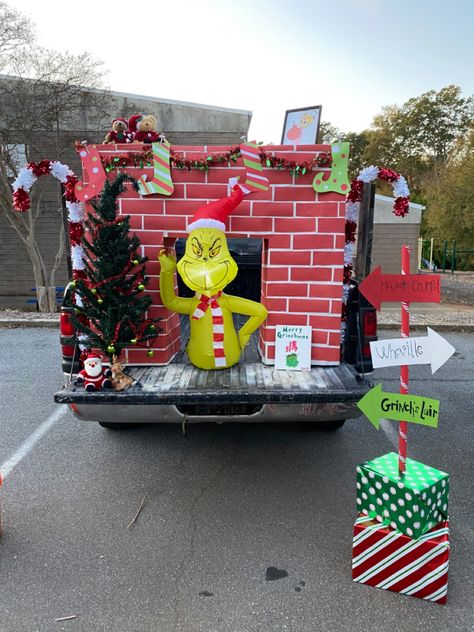 Christmas Drive Thru Ideas, Holiday Parade Floats Grinch, Parade Ideas Truck, Christmas Trunk Or Treat Ideas For Cars, Fire Truck Christmas Parade, Christmas Truck Decorations Parade, Christmas Parade Truck Decorations, Christmas Vehicle Decorations, Whoville Trunk Or Treat Ideas