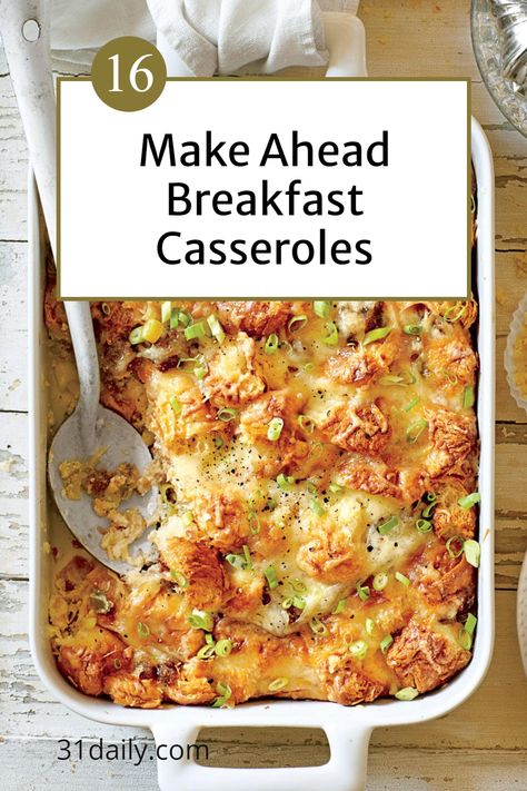 Whether it's brunch season or simply a hectic morning, make ahead breakfast casseroles are the perfect solution to feed your hungry people! Prepare Ahead Breakfast, Breakfast Potluck, Make Ahead Brunch Recipes, Beautiful Brunch, Thanksgiving Brunch, Make Ahead Breakfast Casserole, Best Breakfast Casserole, Thanksgiving Breakfast, Breakfast Yummy