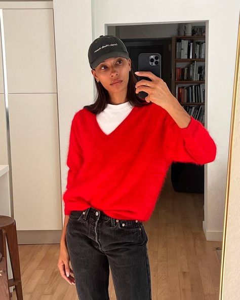 8 Elegant Winter Trends to Wear for Holiday Travel | Who What Wear Red Jumper Outfit, Red Sweater Outfit, Sweater Outfit Ideas, Jumper Outfit, Chic Sweater, Sweater Outfit, Chic Sweaters, Denim Trends, Winter Trends