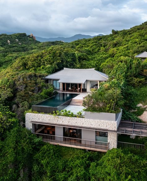 Mountain Beach House, Pool In The Mountains, Pool Sun Deck, Slope House, Ocean Pool, Sun Deck, Beachfront House, Rest House, Sea House