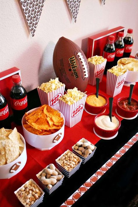 Sports Party Food, Football Party Foods, Nacho Bar, Usa Party, Bowl Party Food, American Party, Football Party Food, Tailgating Recipes, Easy Party Food