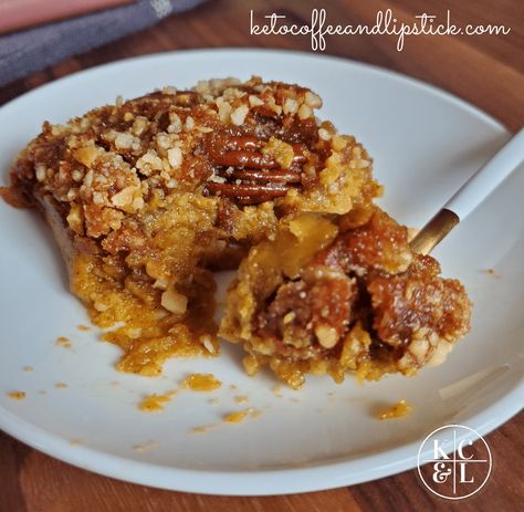 KETO PUMPKIN DUMP CAKE - Low Carb Pumpkin Dump Cake, Low Carb Dump Cake, Keto Pumpkin Dump Cake, Keto Dump Cake, Keto Pumpkin Recipes, Nuts Cake, Autumn Sweets, Keto Pies, Keto Favorites