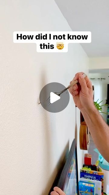 Liz & Jeff on Instagram: "Best way to hang a photo #diy #picture #frame #art #homedecor" Picture Hanging Tips, Diy Picture Frame, Photo Diy, Easy Diy Hacks, Everyday Hacks, Household Cleaning Tips, Picture Frame Art, Amazing Life Hacks, Diy Picture